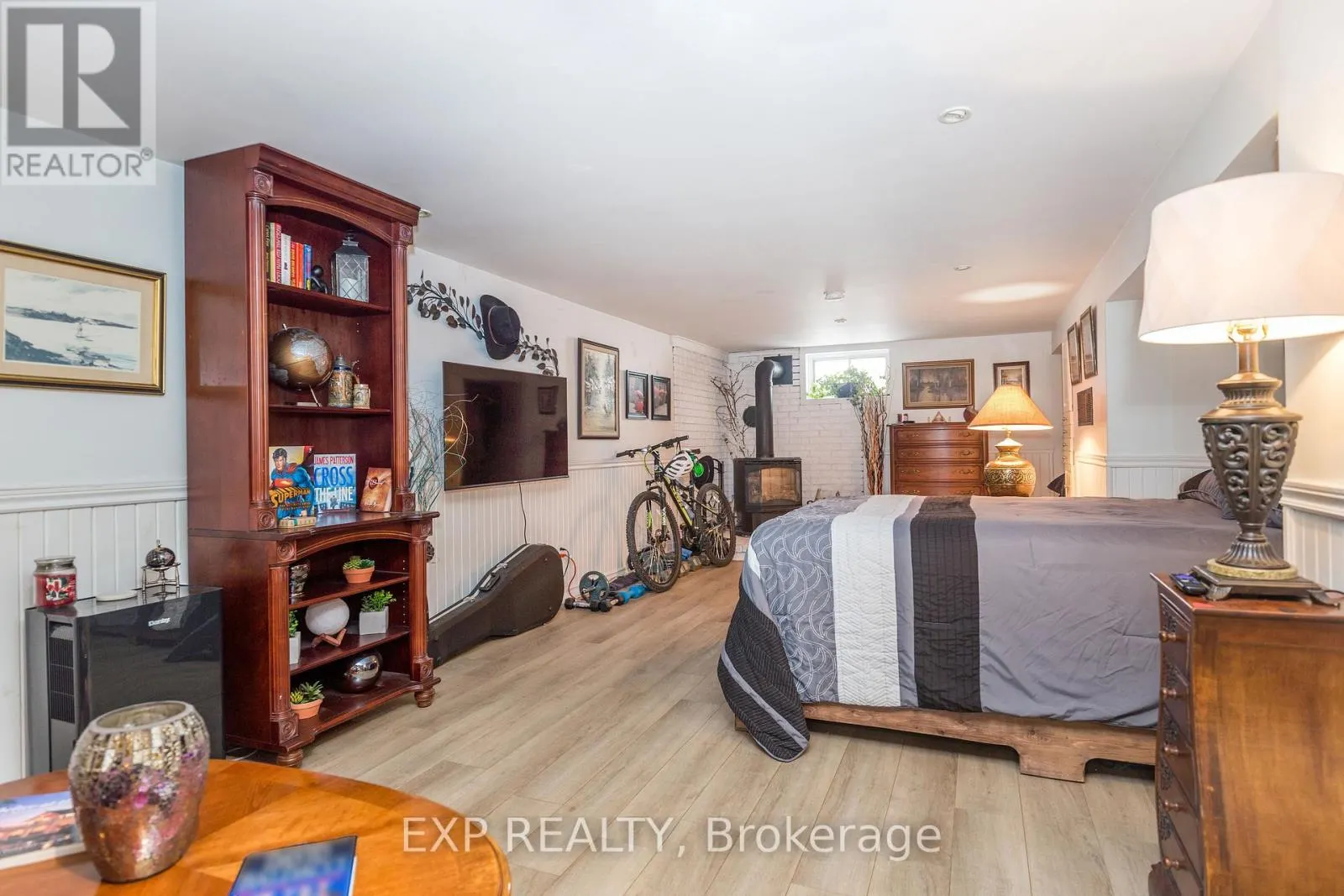 93 NORTH STREET W
