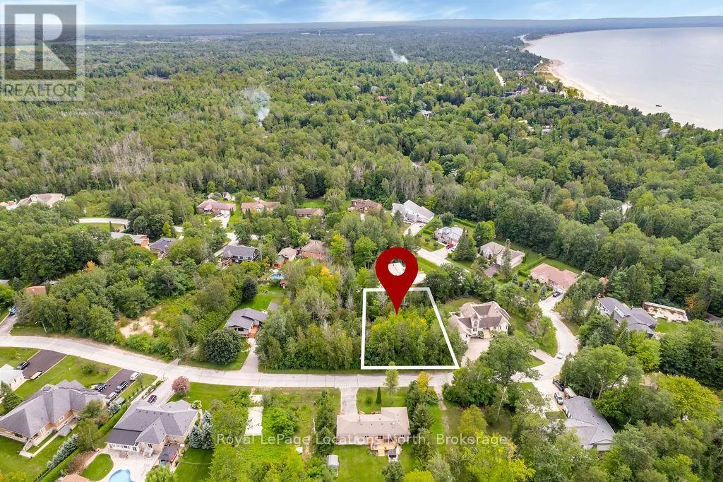 15 BRIDLEWOOD CRESCENT