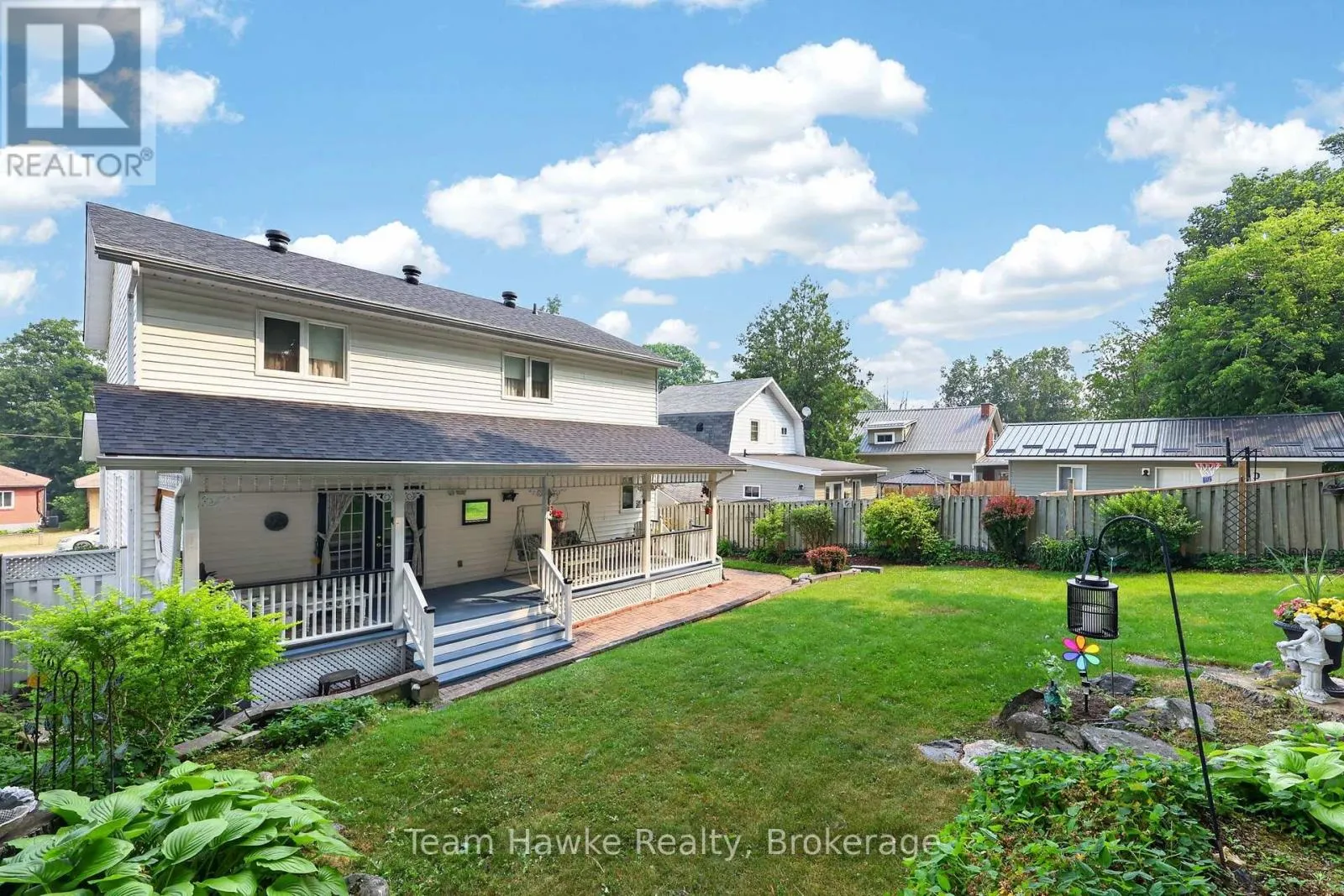 255 HANLY STREET