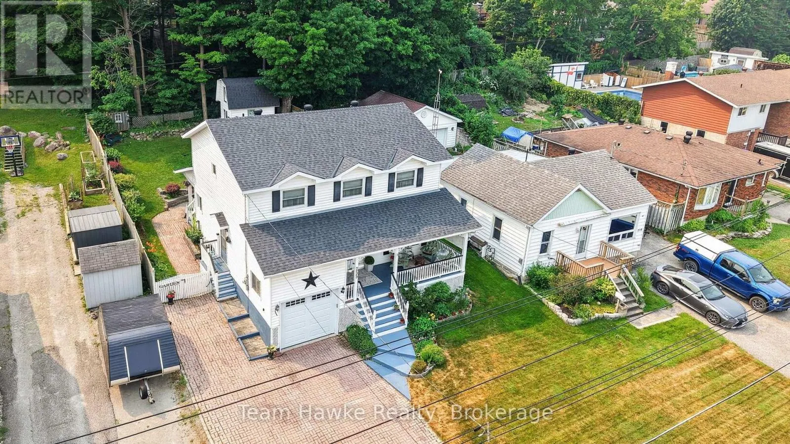 255 HANLY STREET