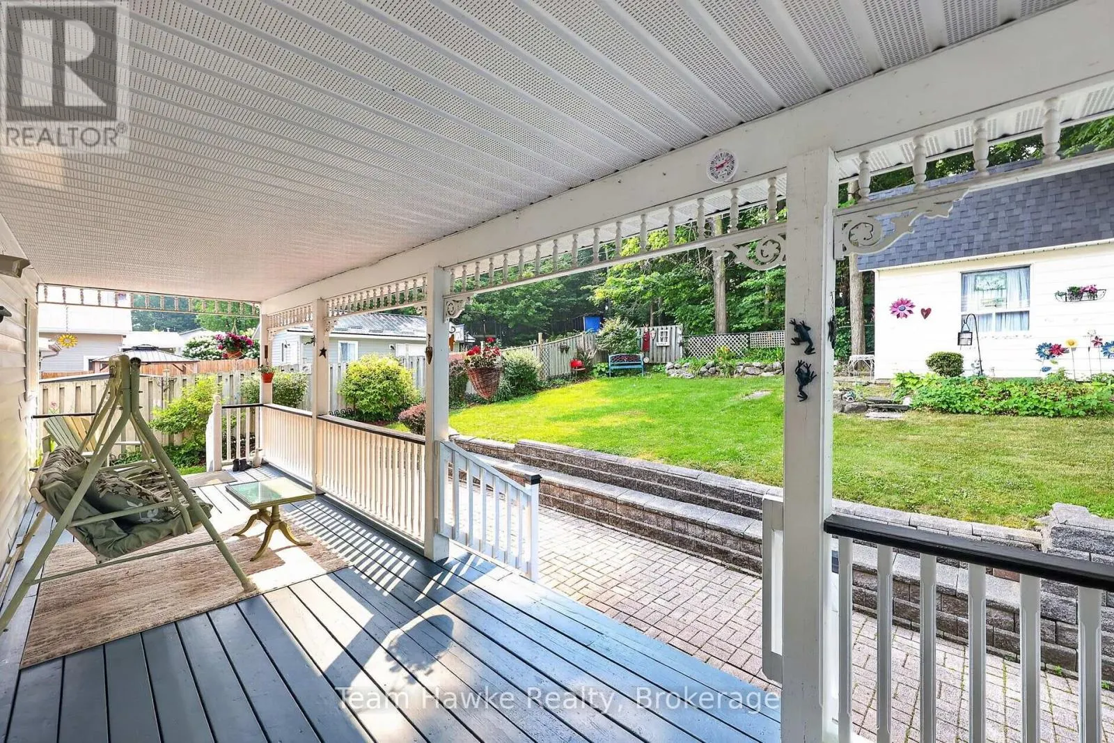 255 HANLY STREET