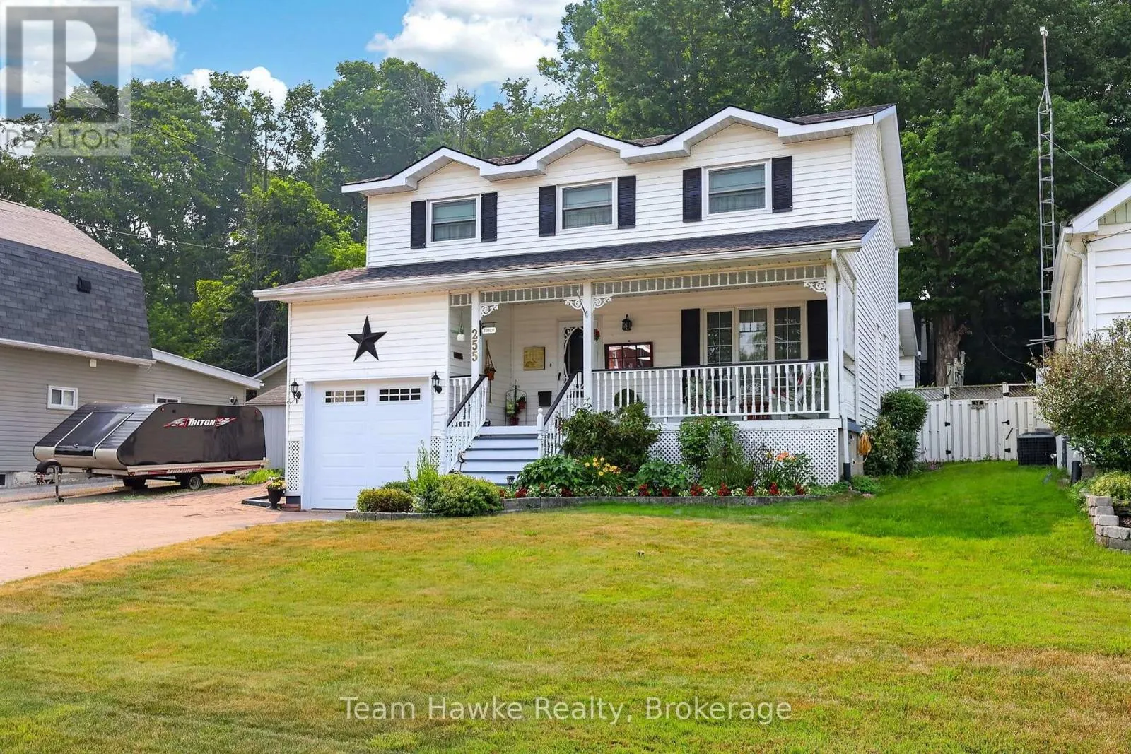 255 HANLY STREET
