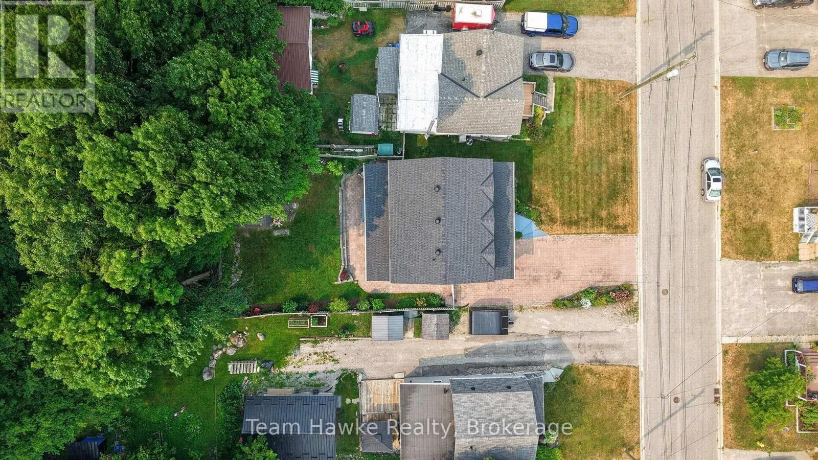 255 HANLY STREET