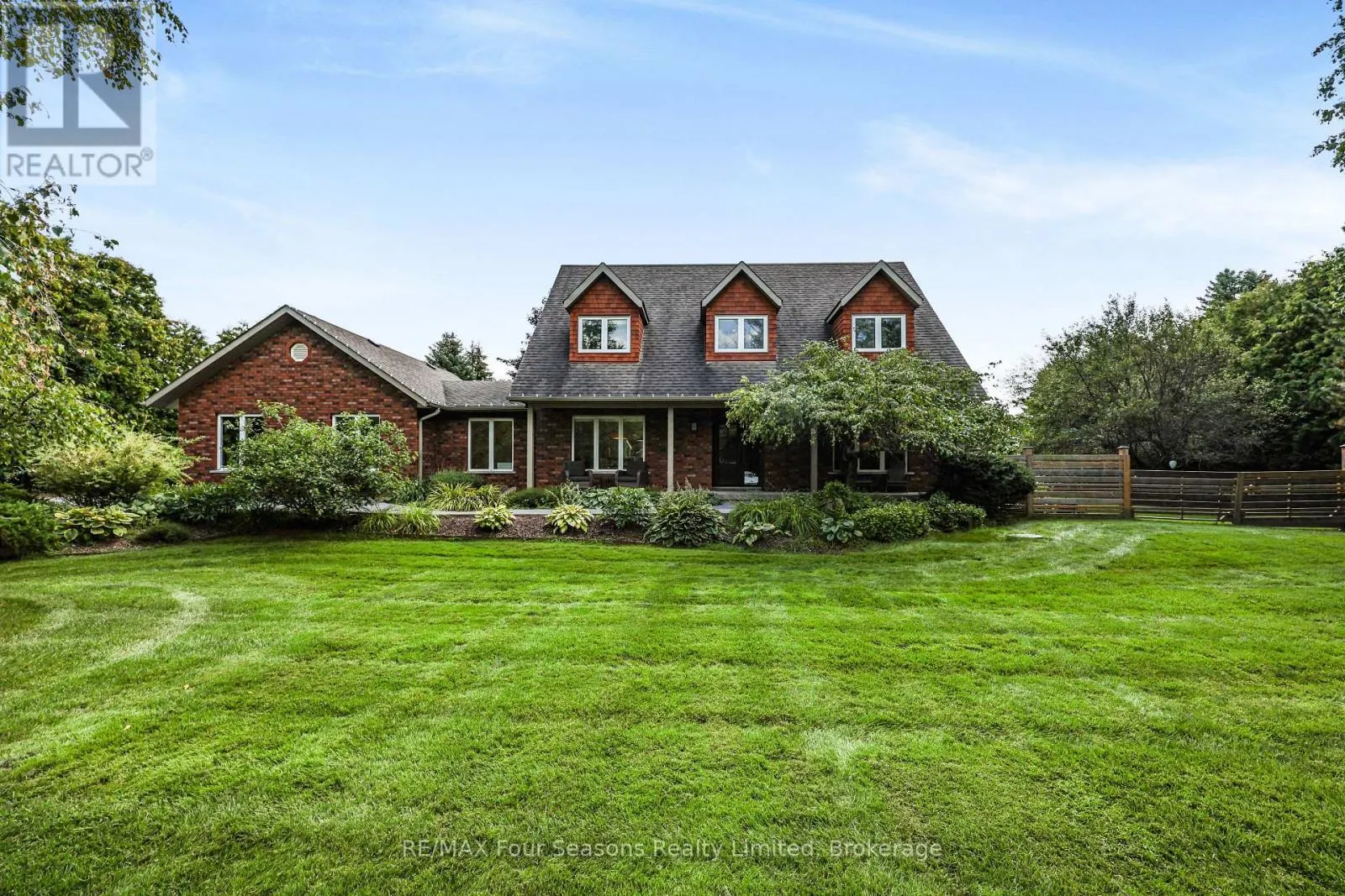 7551 36/37 NOTTAWASAGA SIDE ROAD E