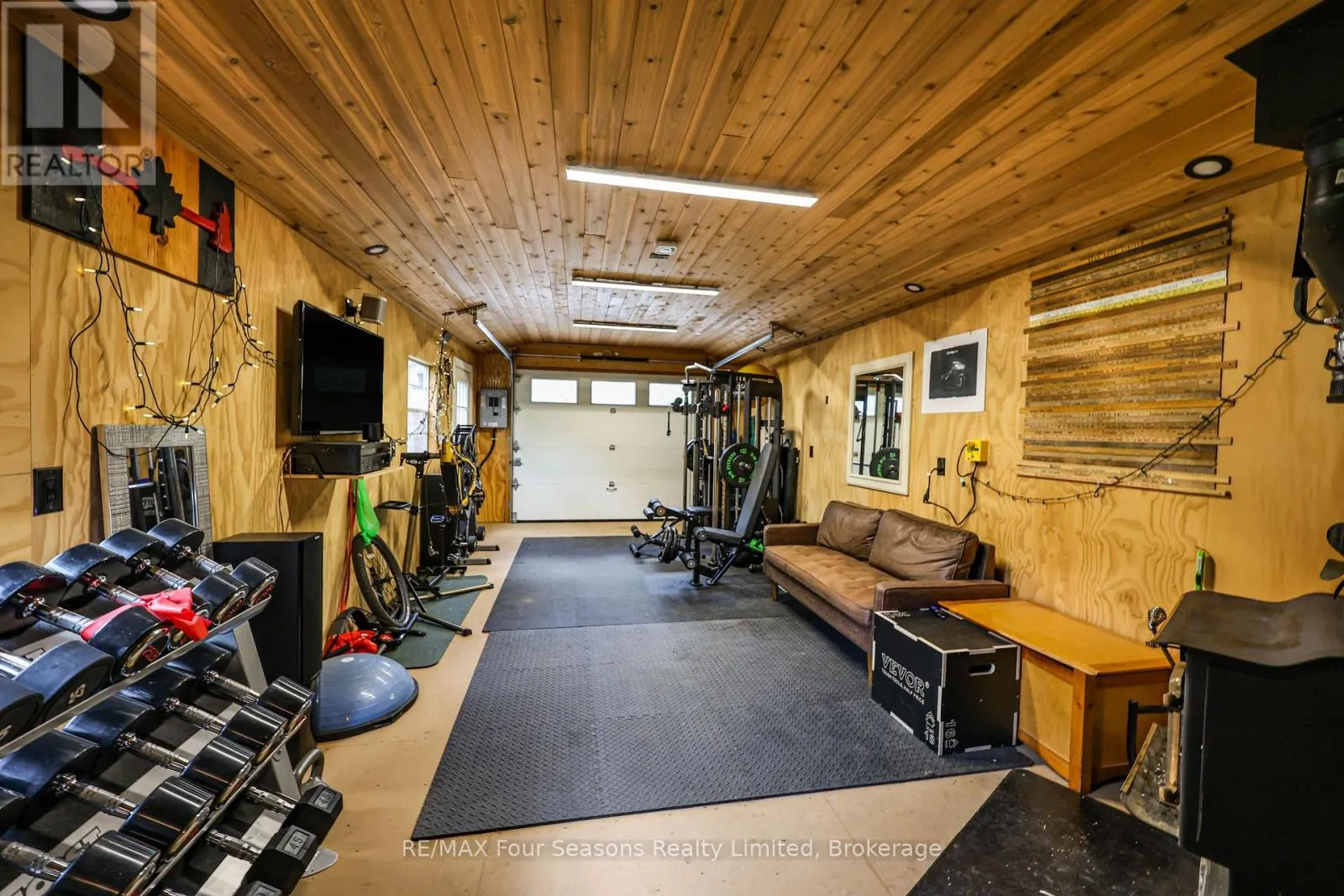 7551 36/37 NOTTAWASAGA SIDE ROAD E