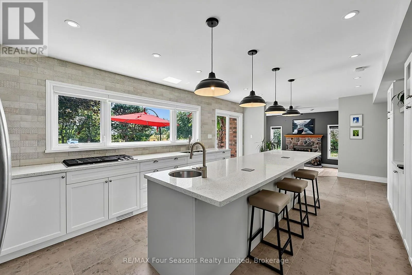 7551 36/37 NOTTAWASAGA SIDE ROAD E