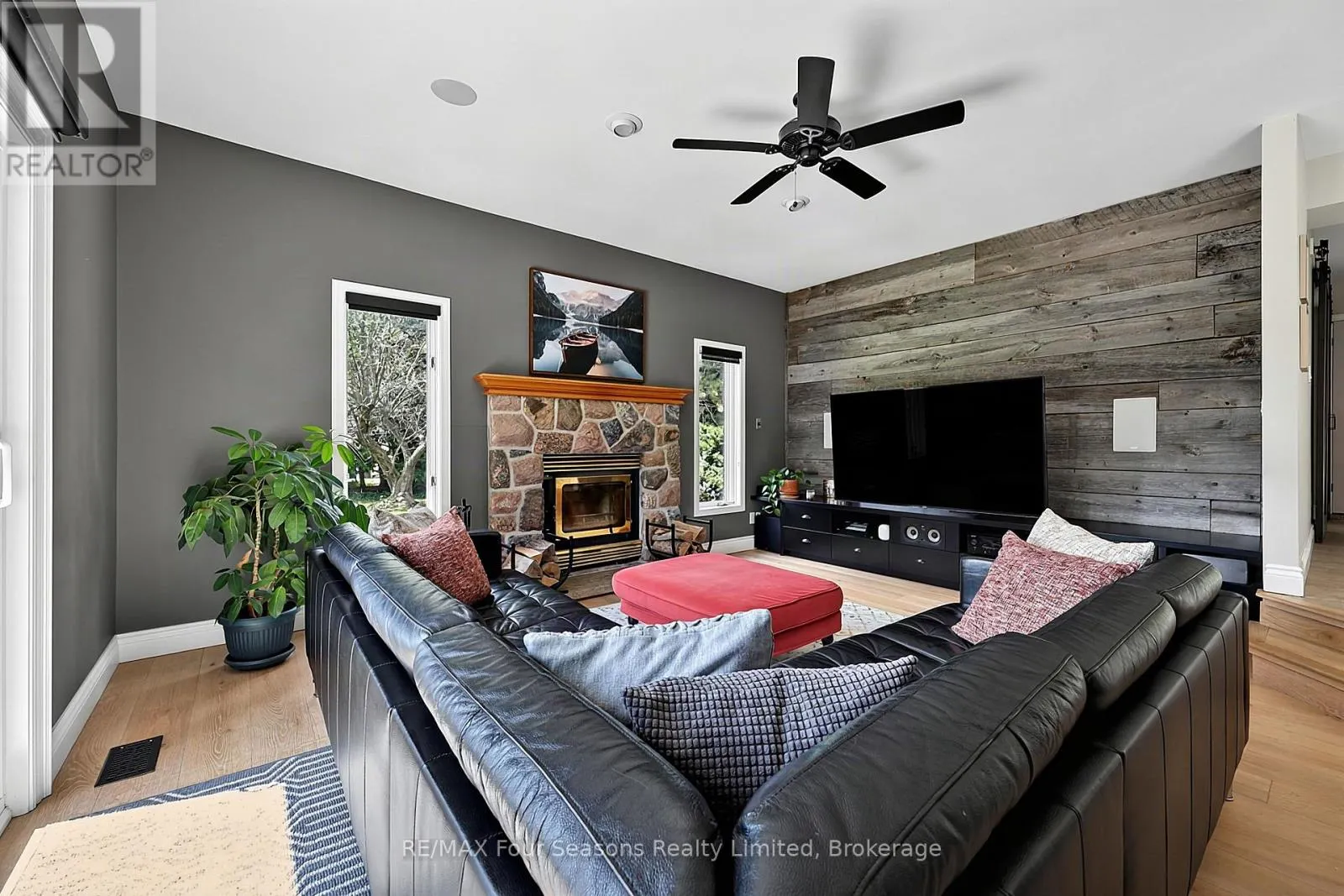 7551 36/37 NOTTAWASAGA SIDE ROAD E