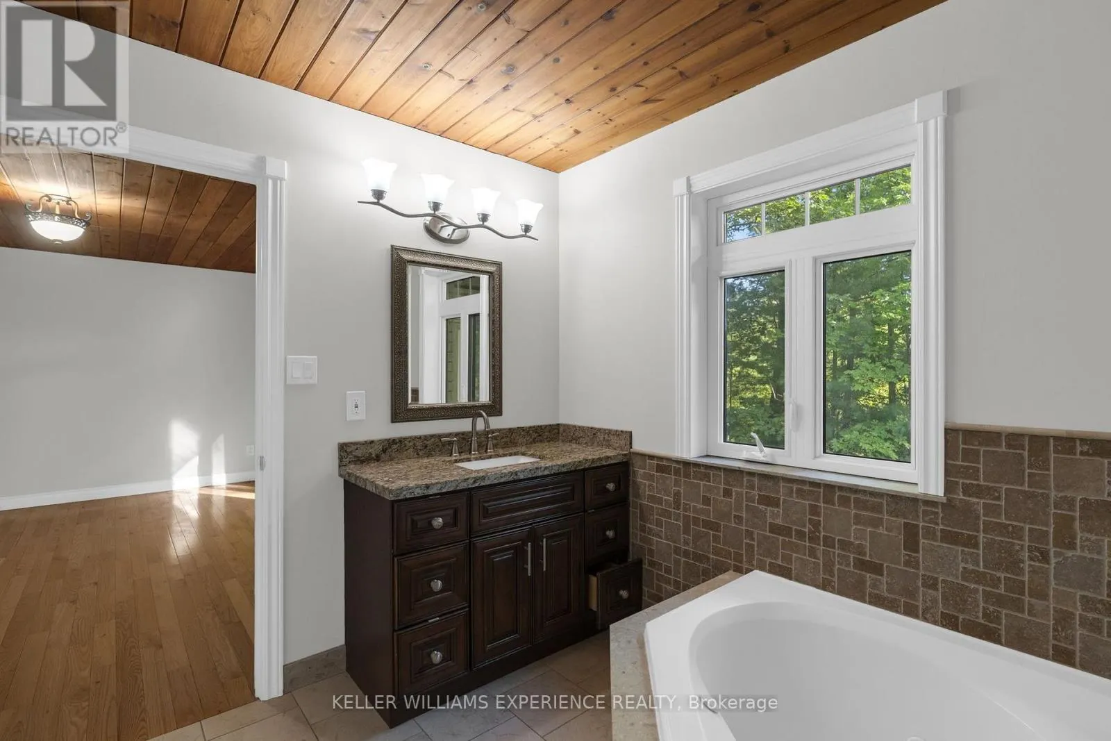 229 SUNNIDALE ROAD
