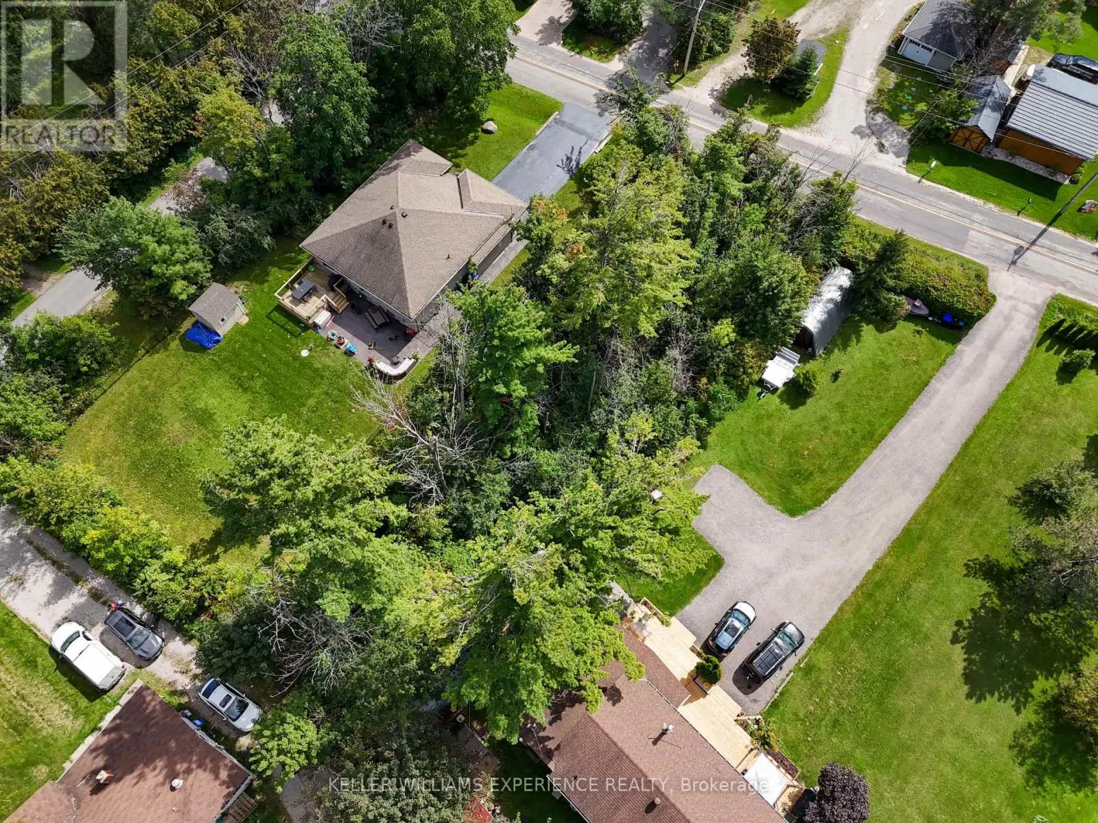 108 LAKESHORE ROAD E