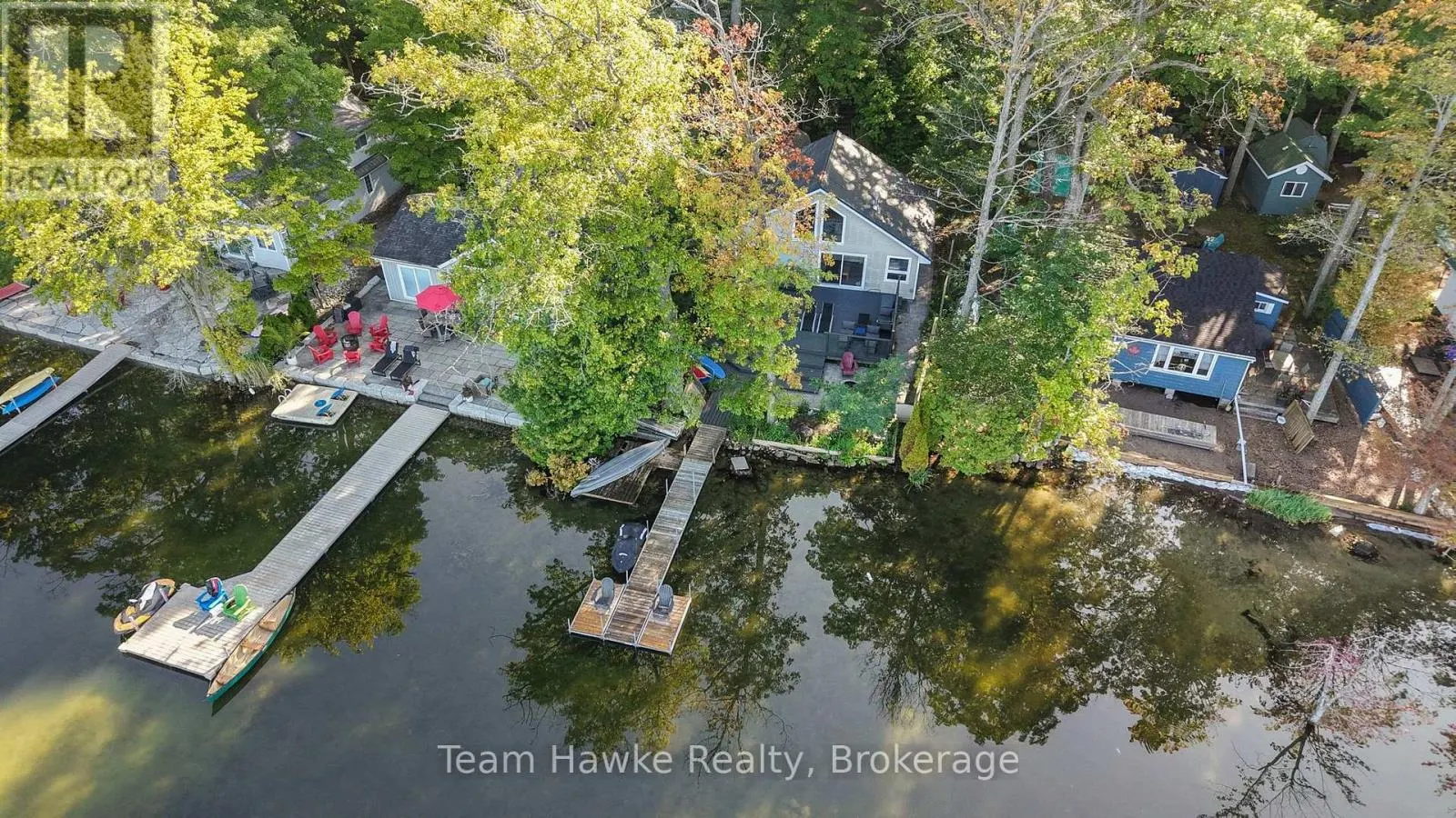 8 FARLAIN LAKE ROAD E