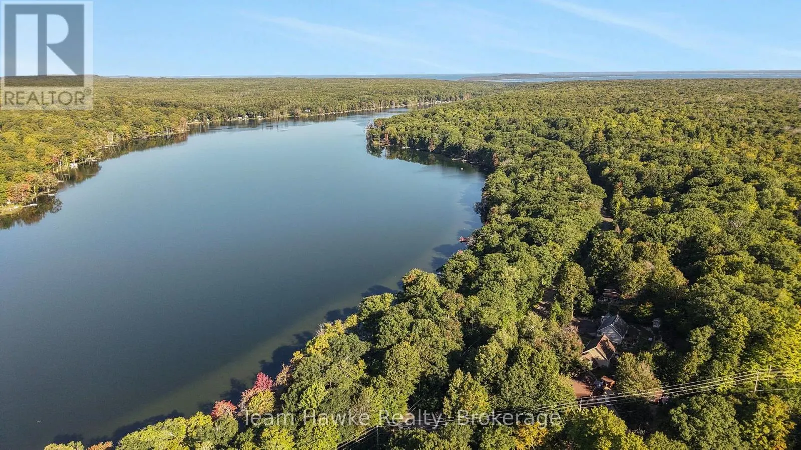 8 FARLAIN LAKE ROAD E