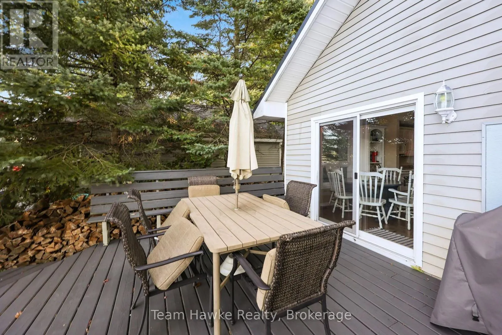 8 FARLAIN LAKE ROAD E