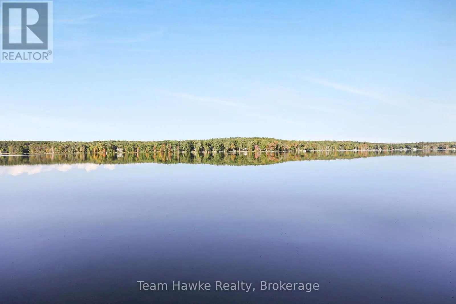 8 FARLAIN LAKE ROAD E