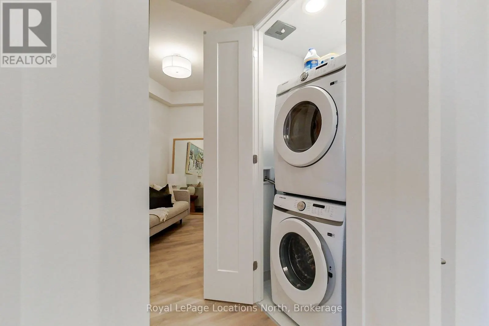 525 - 1 HUME STREET #525