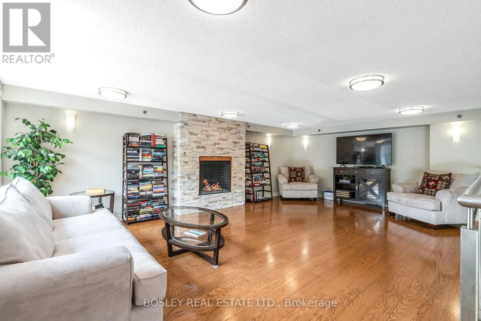 307 - 699 ABERDEEN BOULEVARD