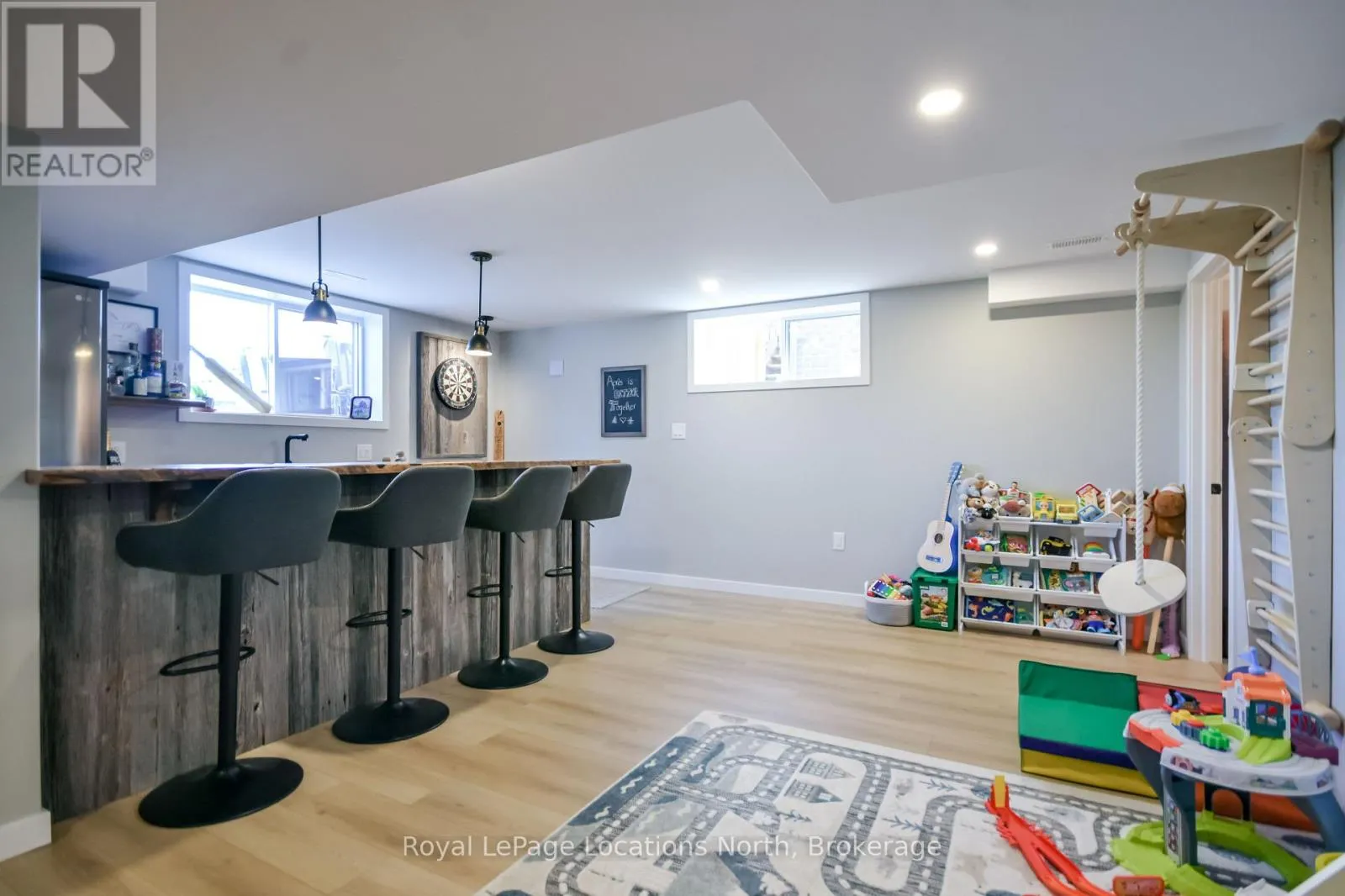25 MAIDENS CRESCENT