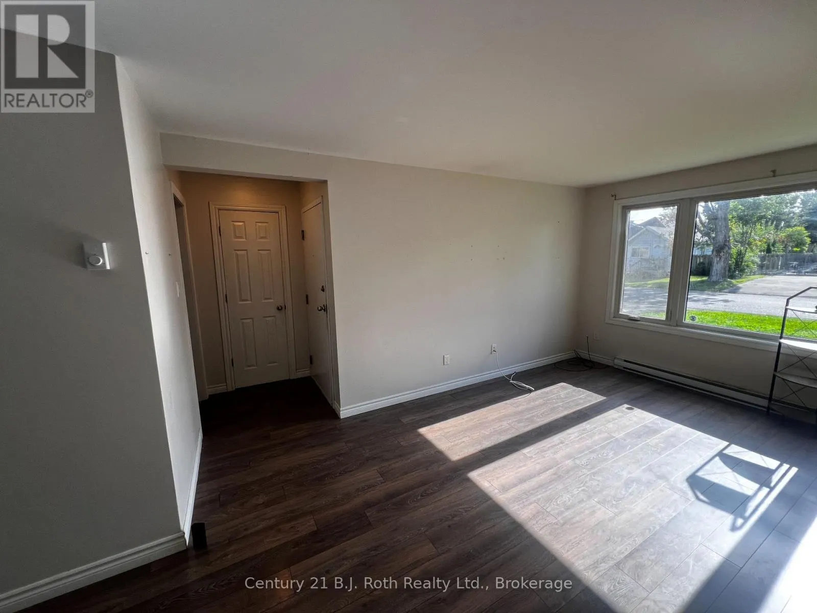 UNIT 1 - 520 HIGH STREET #Unit 1
