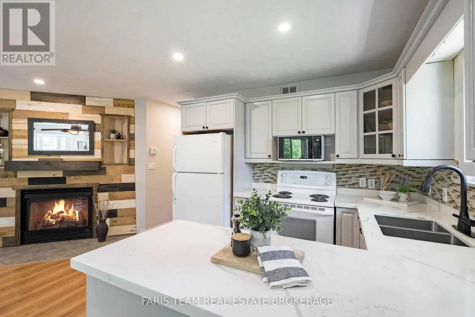 4654 IRON BRIDGE LANE
