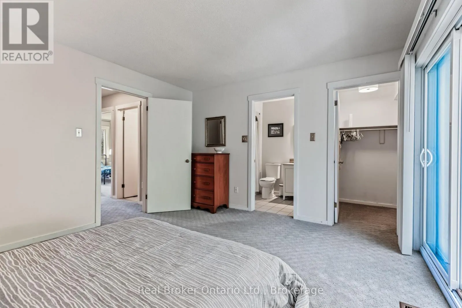 31 - 127 FAIRWAY CRESCENT #31