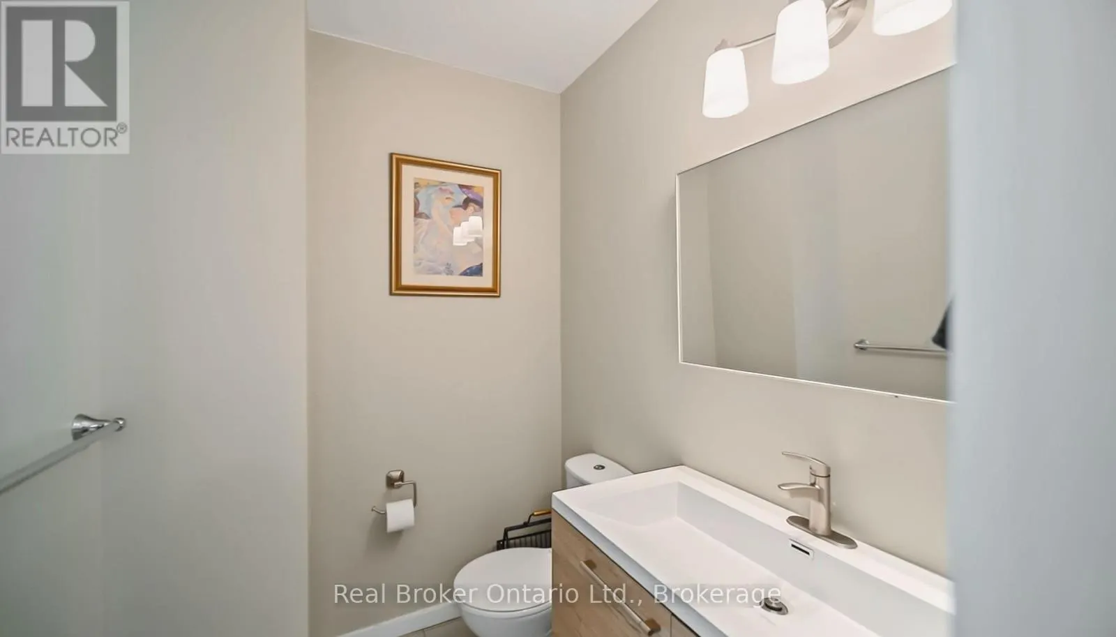 31 - 127 FAIRWAY CRESCENT #31
