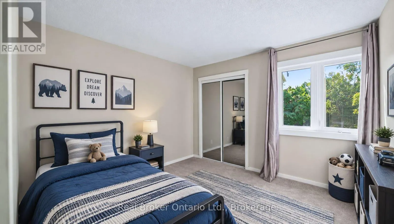 31 - 127 FAIRWAY CRESCENT #31