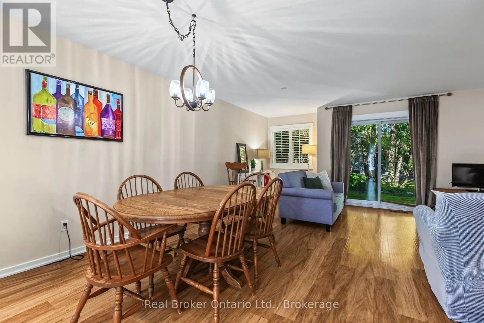 31 - 127 FAIRWAY CRESCENT #31