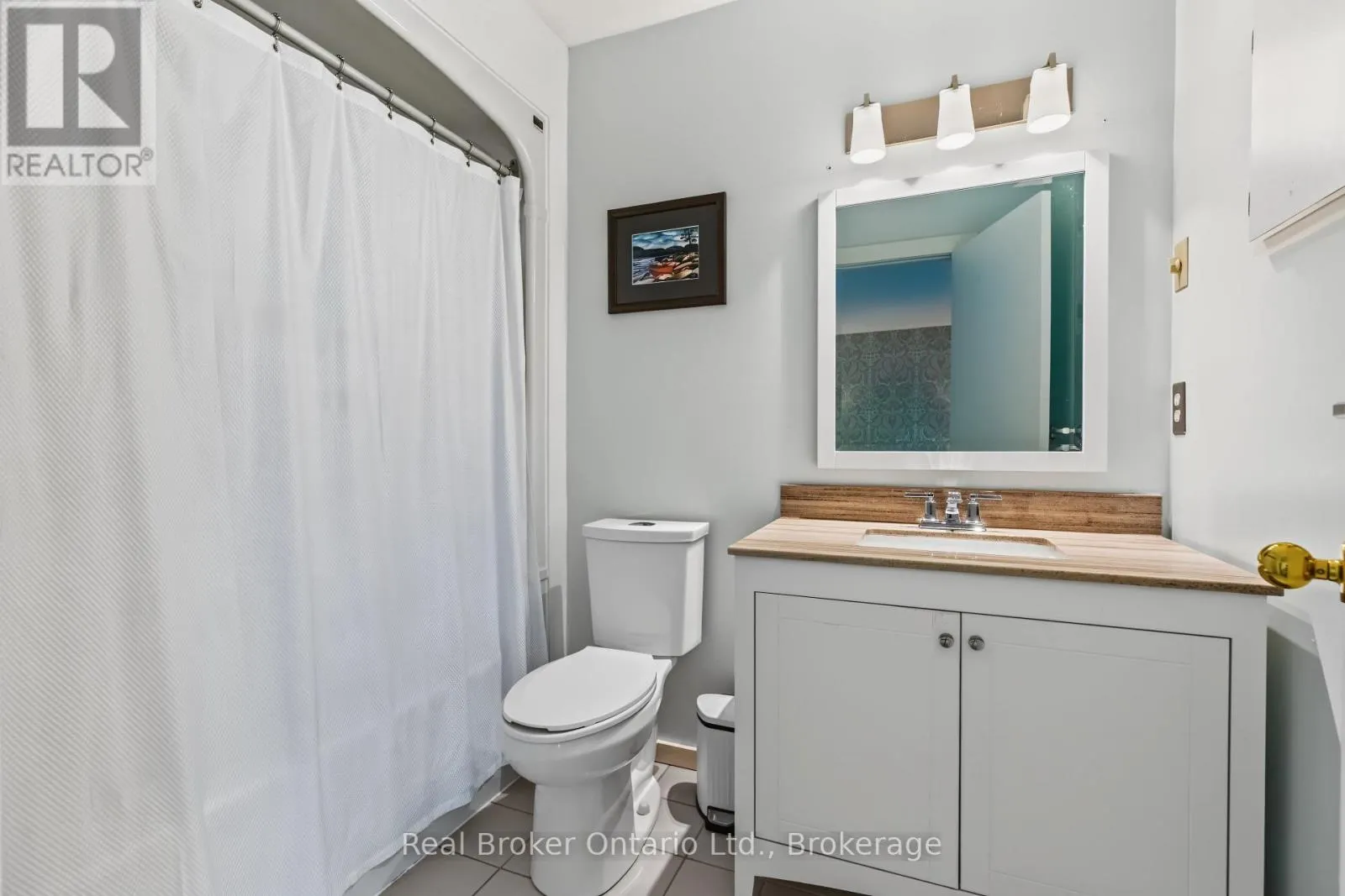31 - 127 FAIRWAY CRESCENT #31