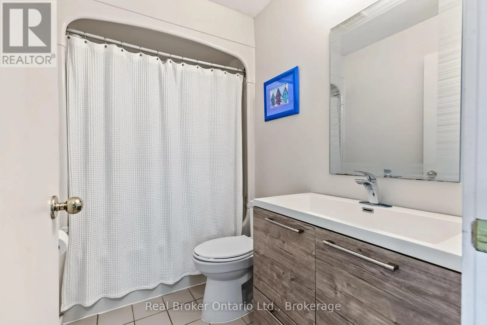 31 - 127 FAIRWAY CRESCENT #31
