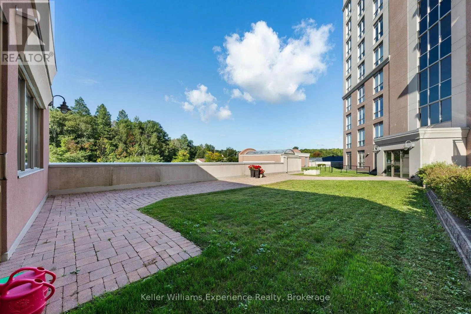 706 - 699 ABERDEEN BOULEVARD #706