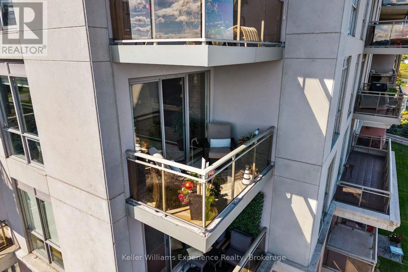 706 - 699 ABERDEEN BOULEVARD #706