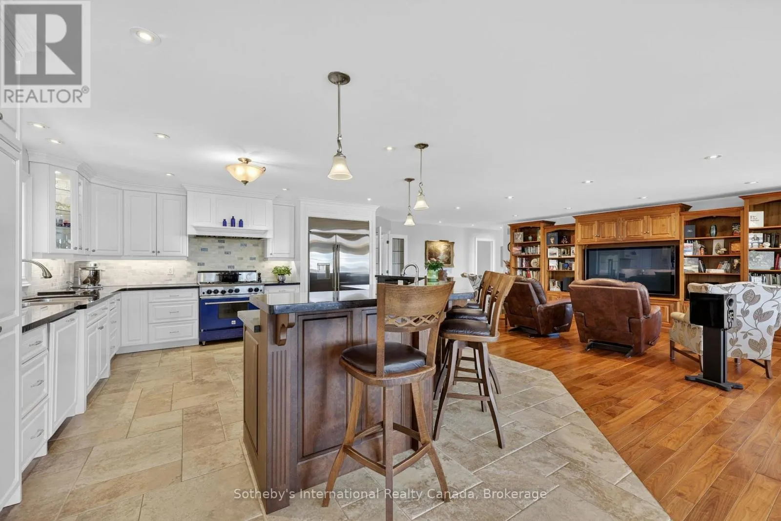 1036 RIVER ROAD E