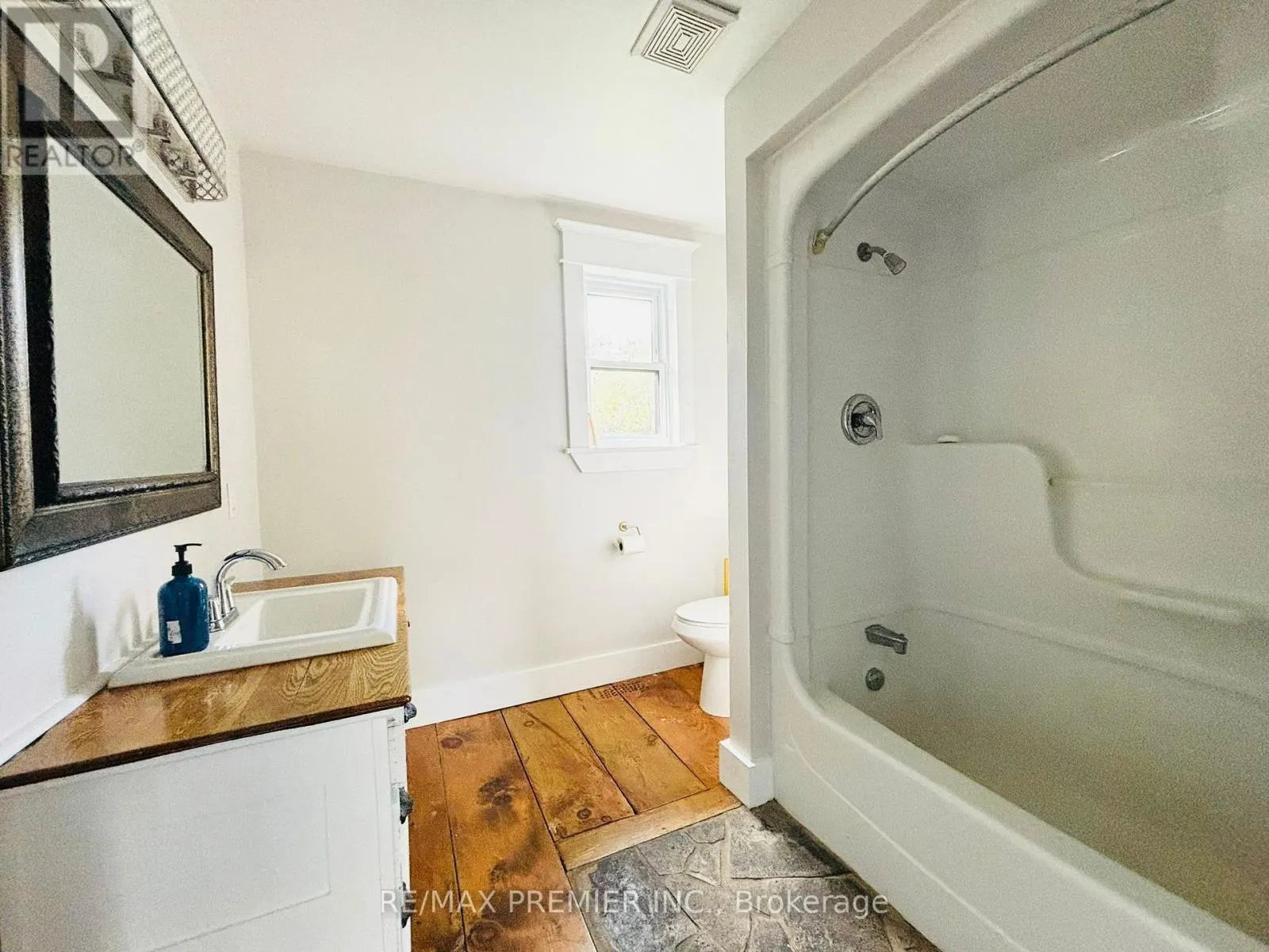 2506 CONCESSION 10 N NOTTAWASAGA ROAD