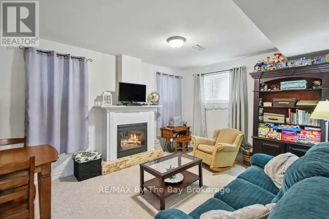 90 MEADOWLARK BOULEVARD