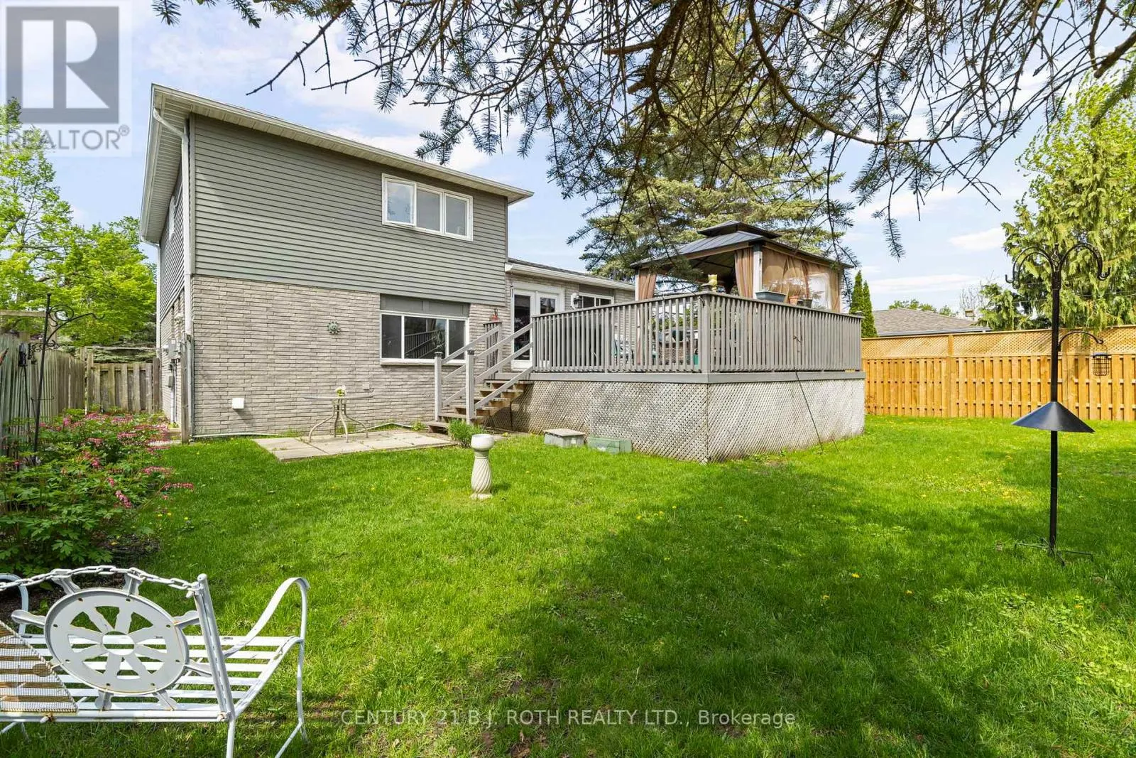 10 ANDREA CRESCENT
