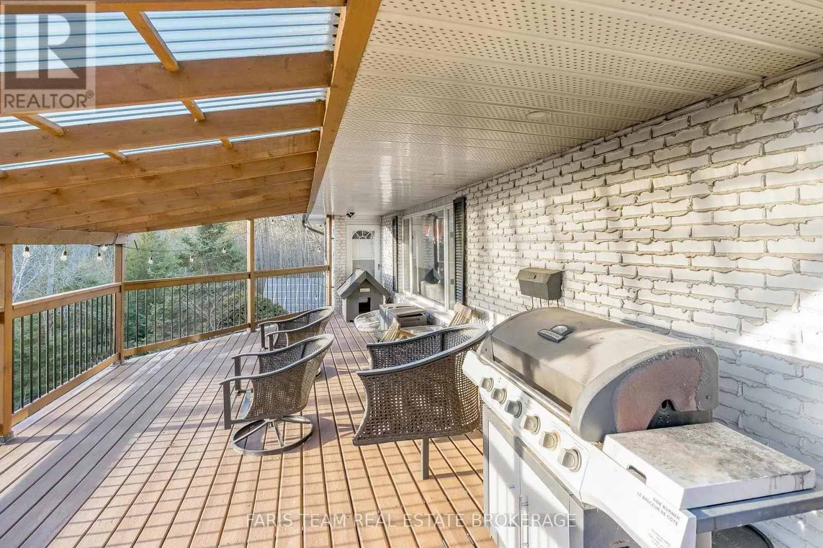 1520 ROSEMOUNT ROAD