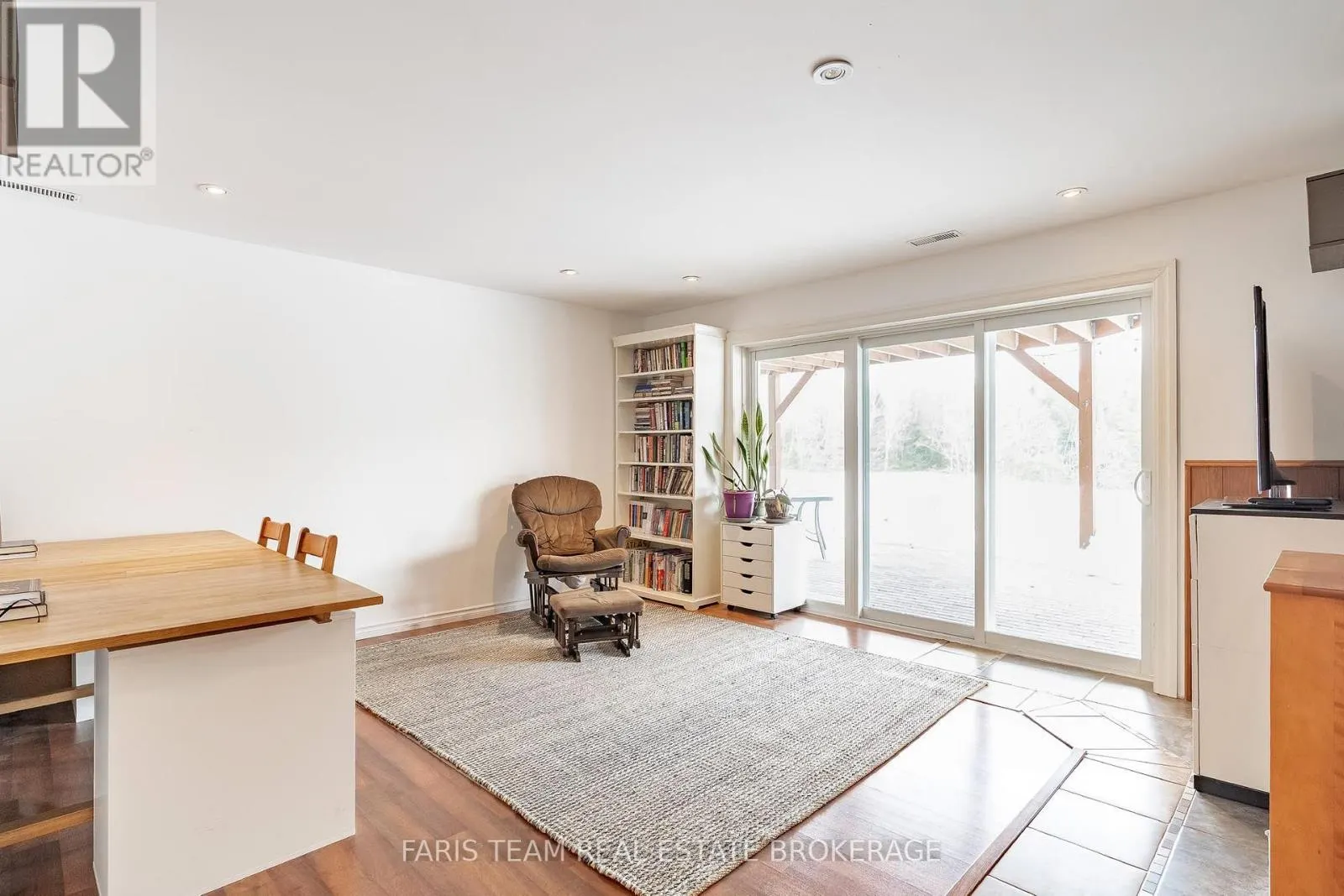 1520 ROSEMOUNT ROAD
