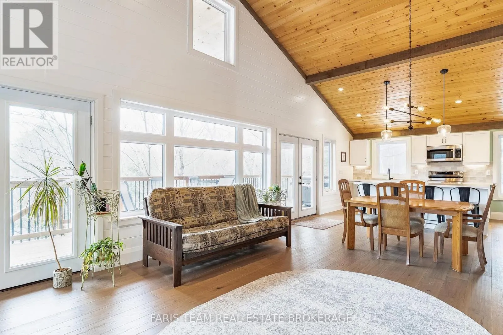 1520 ROSEMOUNT ROAD