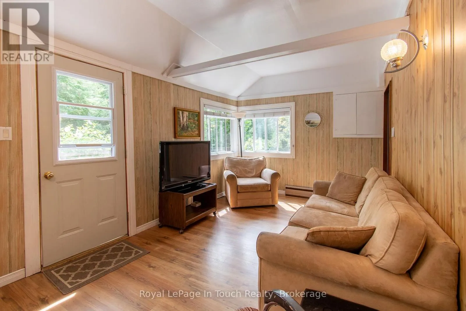 10 PILON ROAD