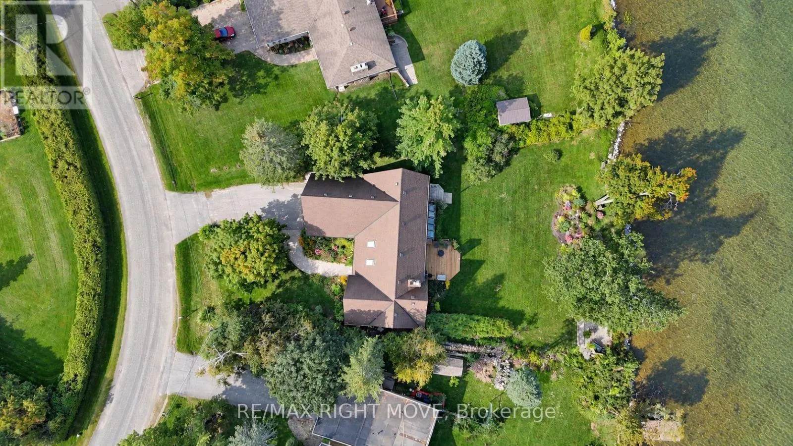 2199 THOMSON CRESCENT