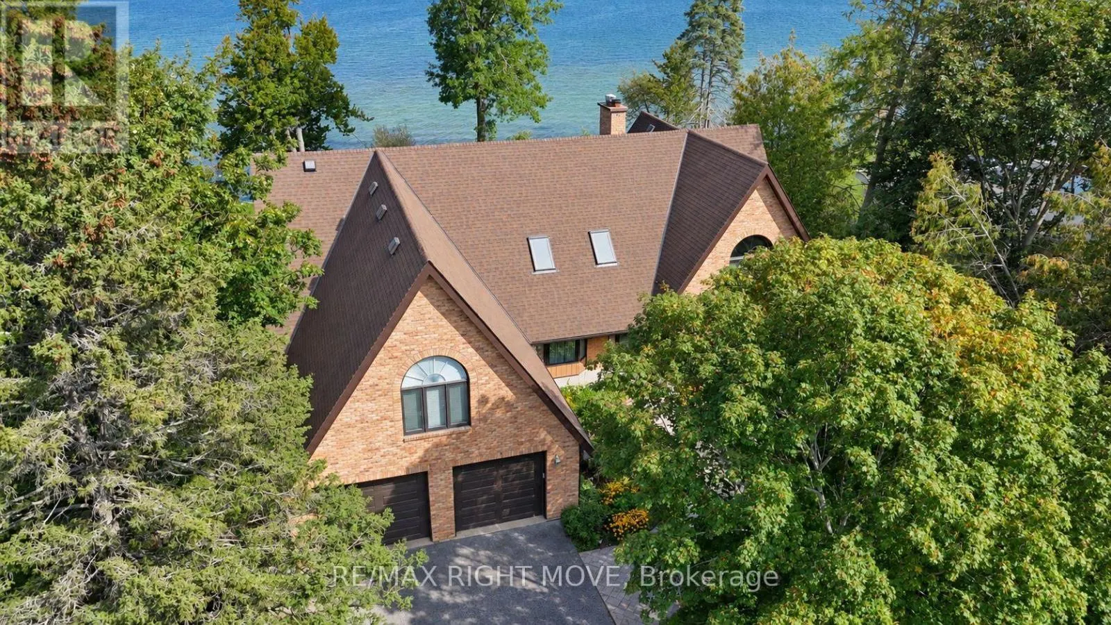 2199 THOMSON CRESCENT
