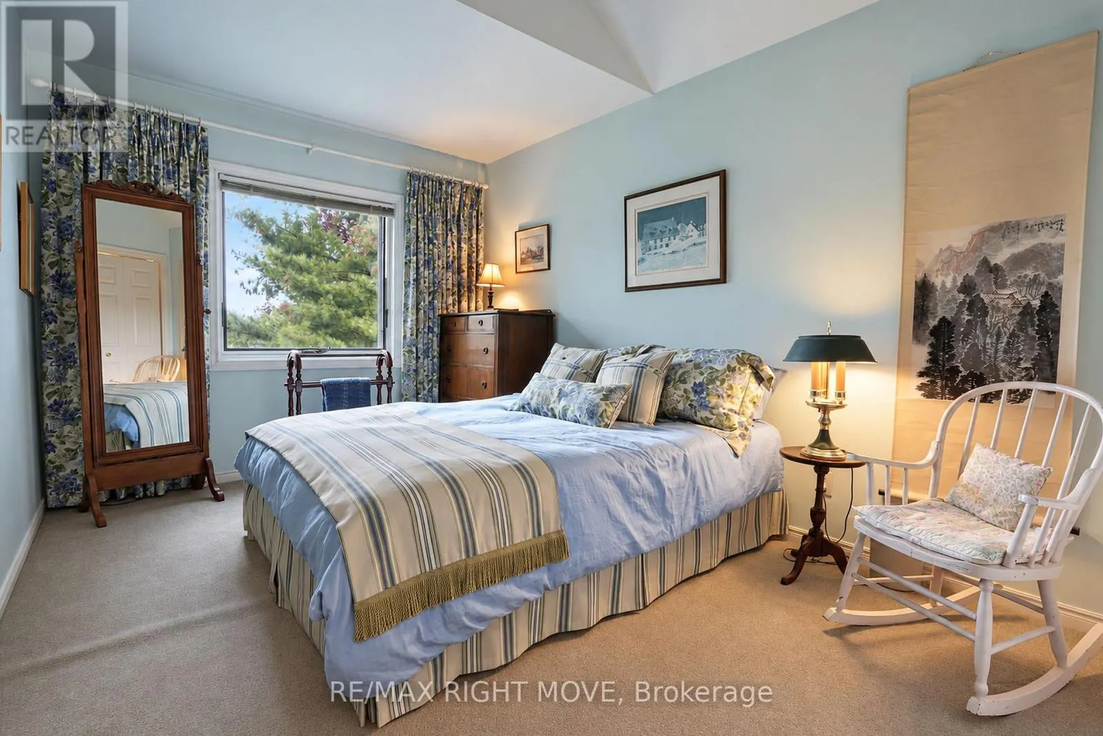 2199 THOMSON CRESCENT