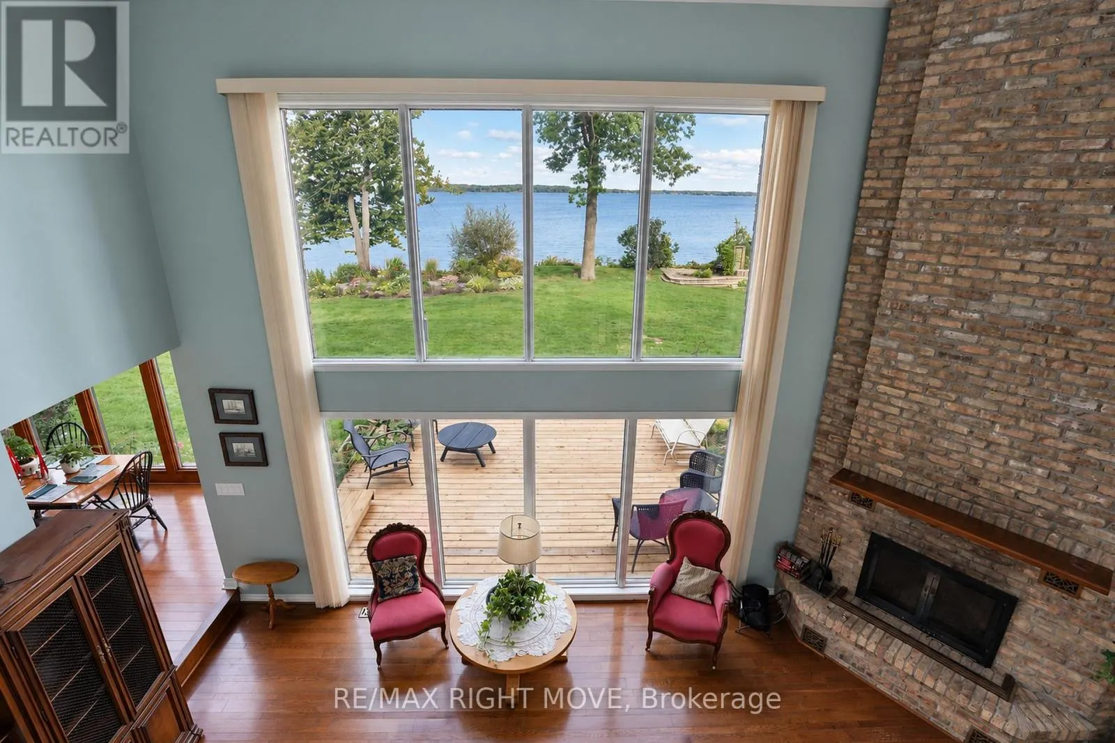 2199 THOMSON CRESCENT