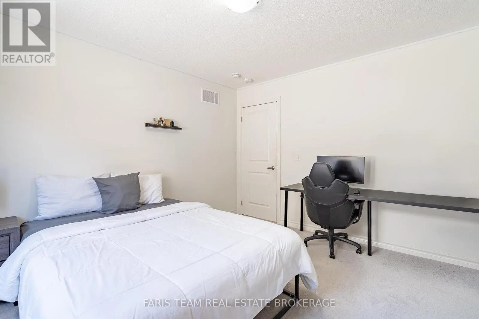 24 SASSAFRAS ROAD