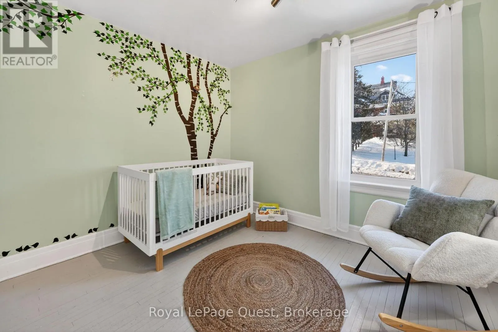 109 BRANT STREET E