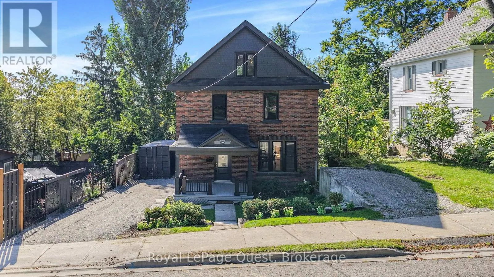 109 BRANT STREET E
