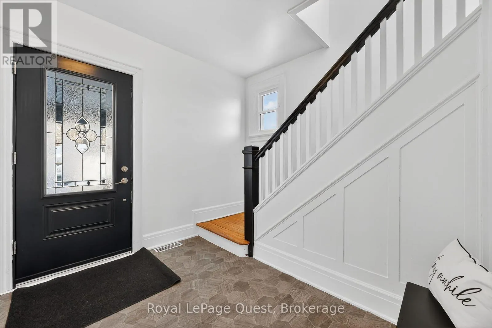109 BRANT STREET E