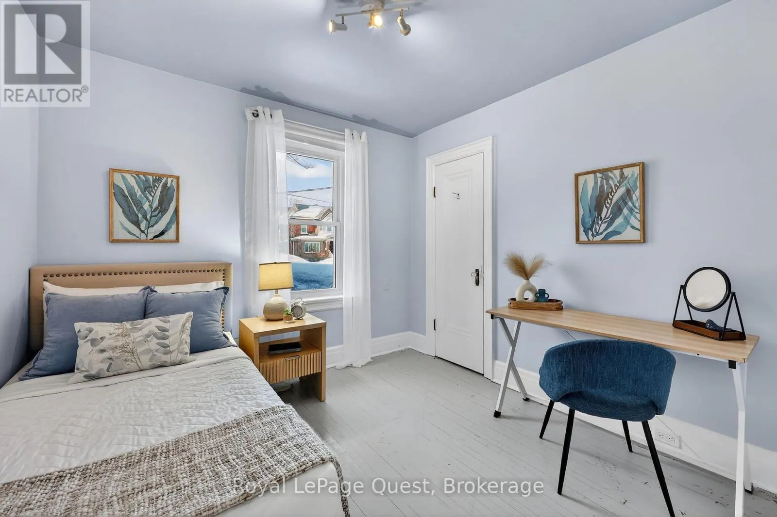 109 BRANT STREET E