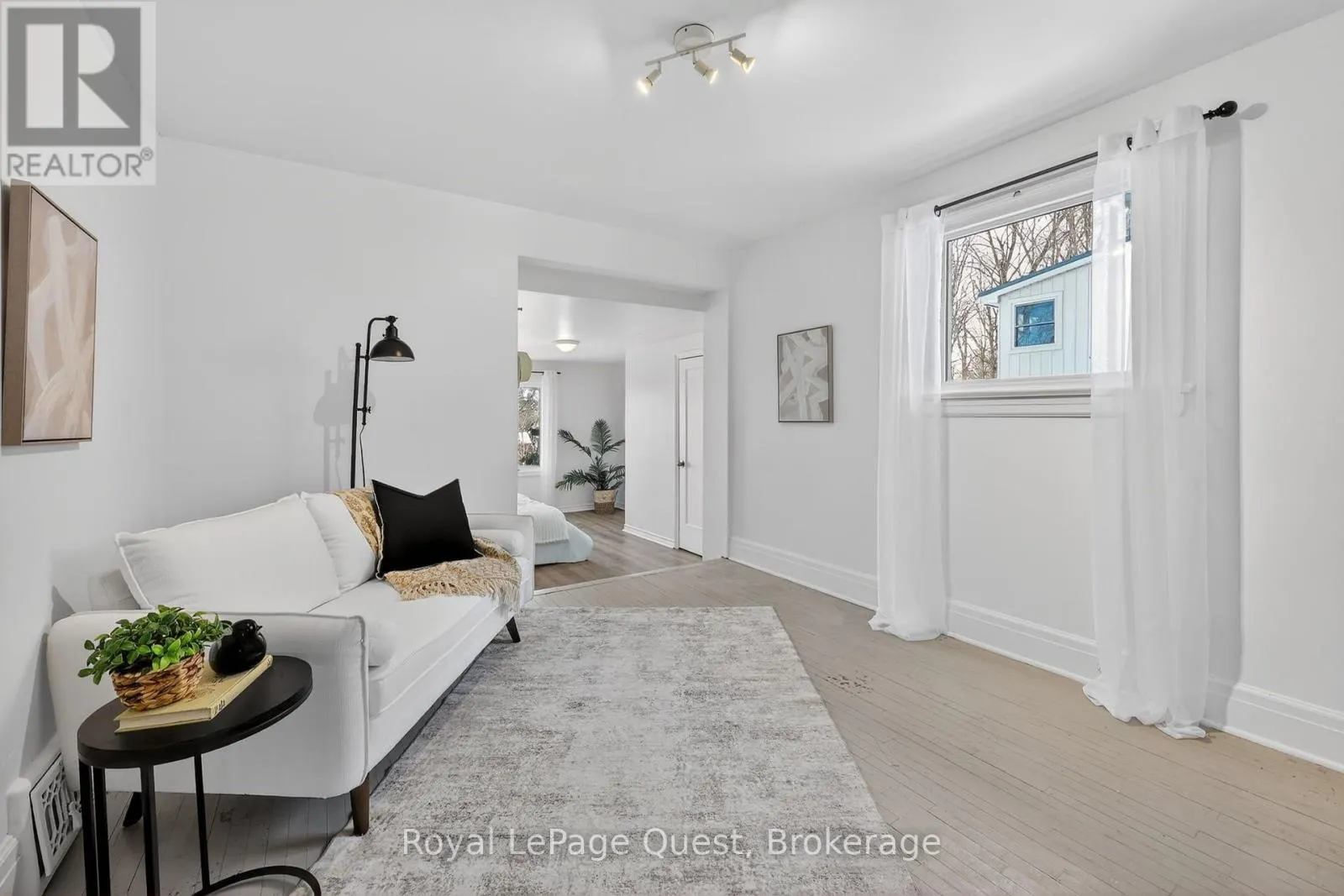 109 BRANT STREET E