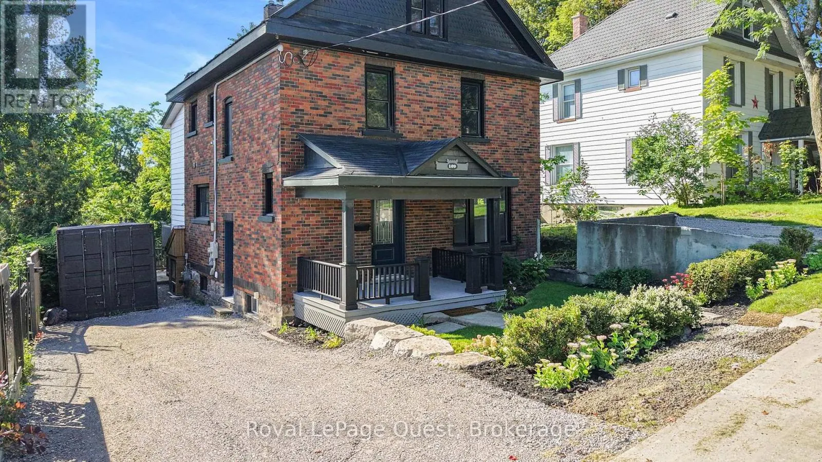 109 BRANT STREET E