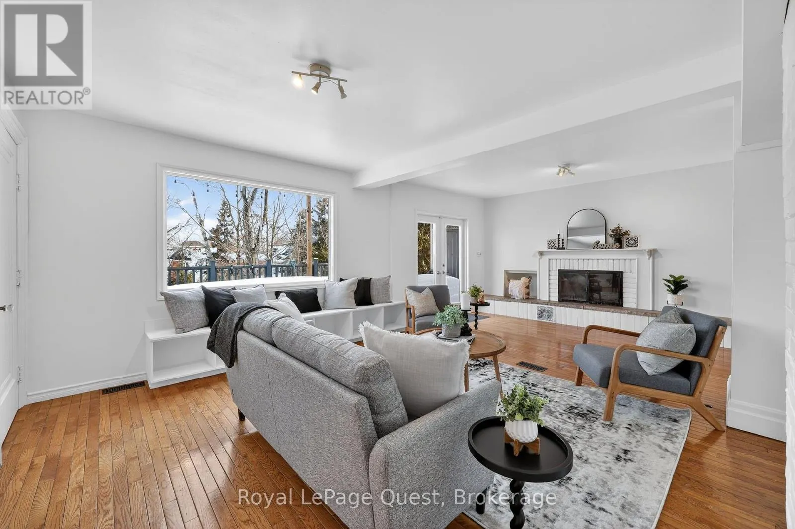 109 BRANT STREET E